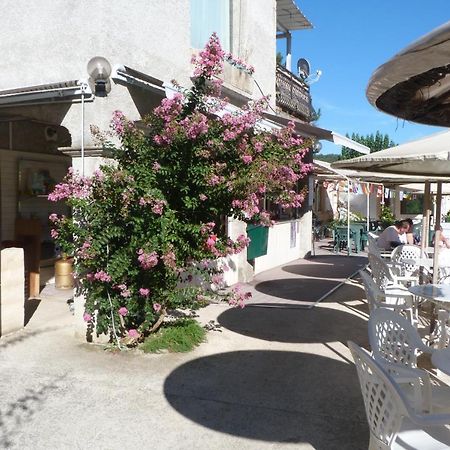 Camping L'Eau Vive Hotel Dauphin Luaran gambar