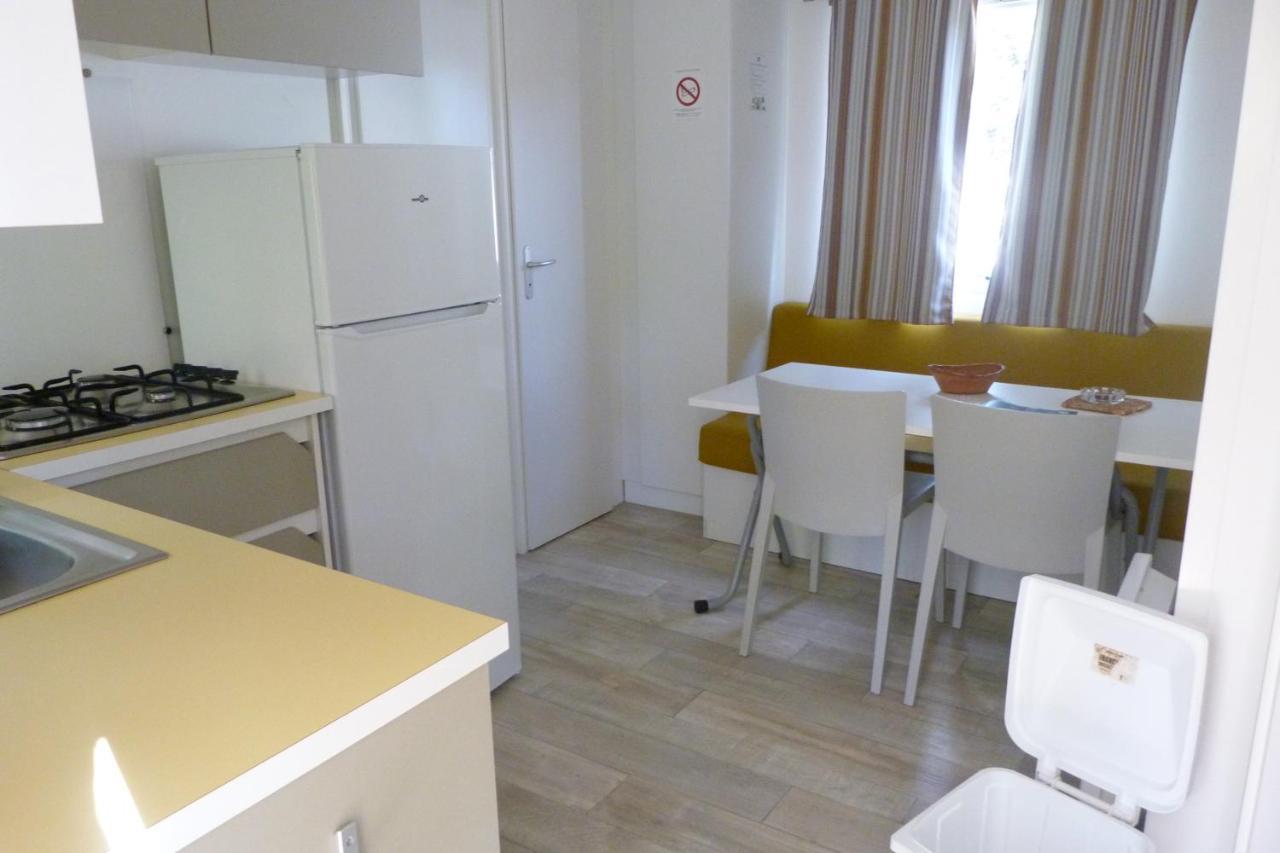 Camping L'Eau Vive Hotel Dauphin Luaran gambar