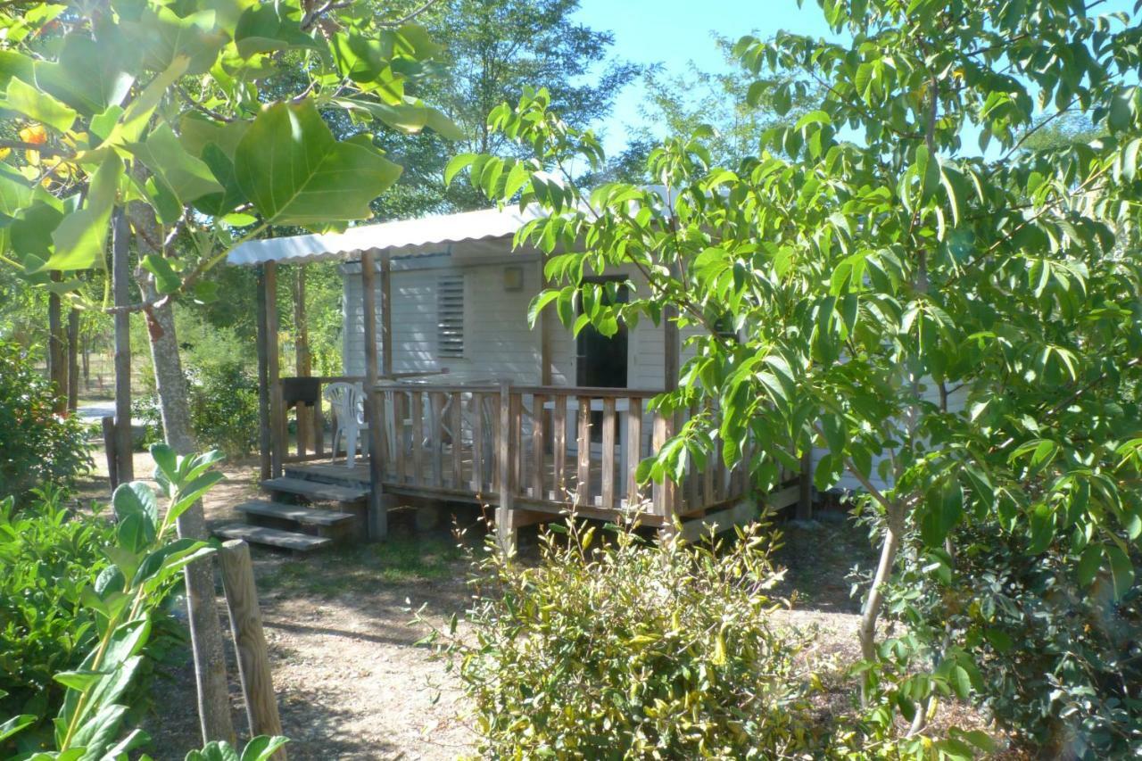 Camping L'Eau Vive Hotel Dauphin Luaran gambar