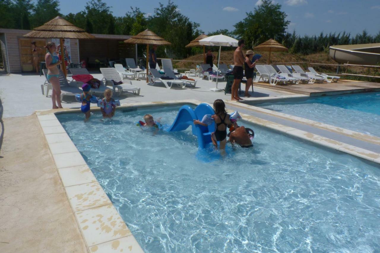 Camping L'Eau Vive Hotel Dauphin Luaran gambar